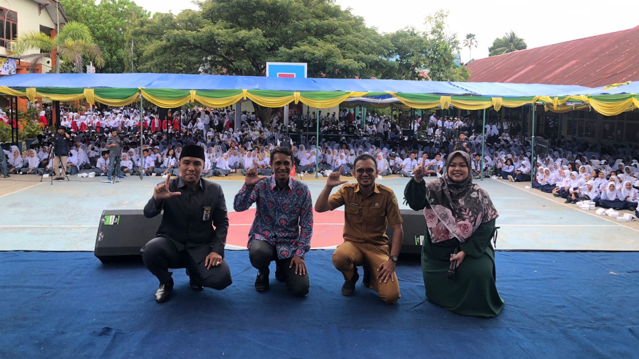 Festival Anak Muda Cakap Digital Baubau, Ajak Siswa Jaga Keamanan Privasi
            - galeri foto