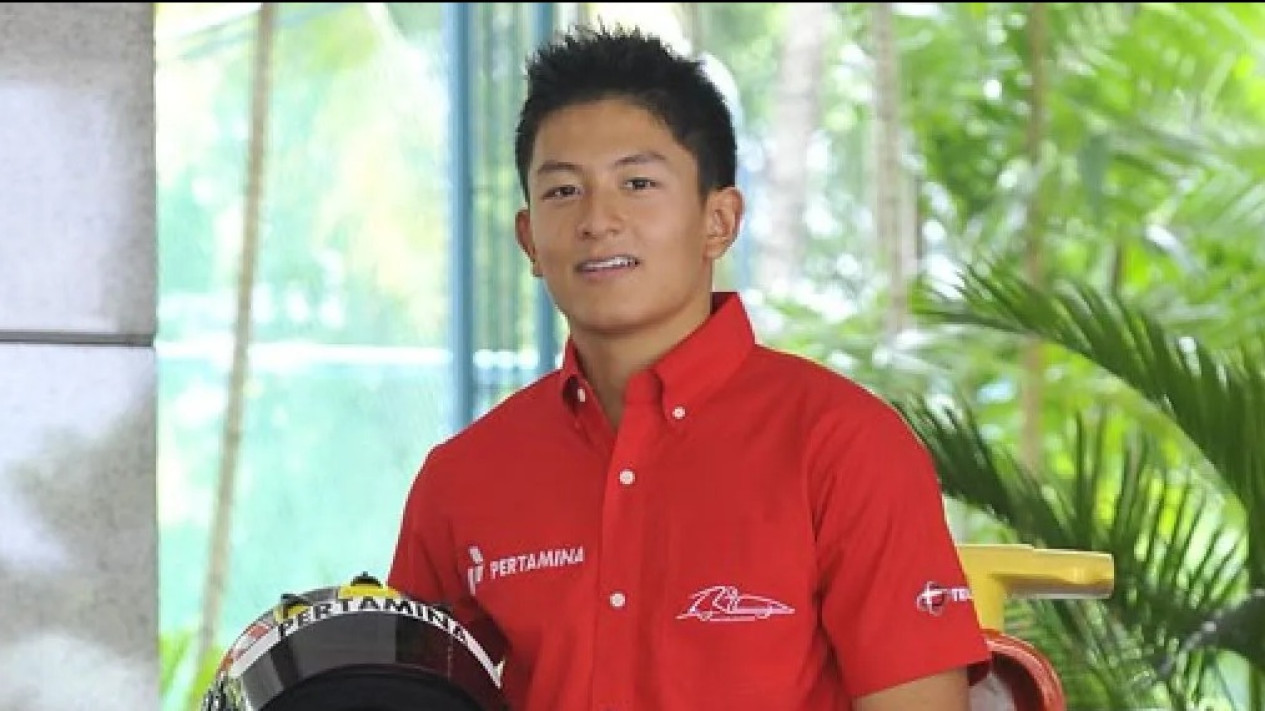 Apa Kabar Rio Haryanto? Dulu Dielu-elukan sebagai Pembalap Indonesia Pertama di F1, tetapi Kini Malah Alih Profesi Jadi...
            - galeri foto