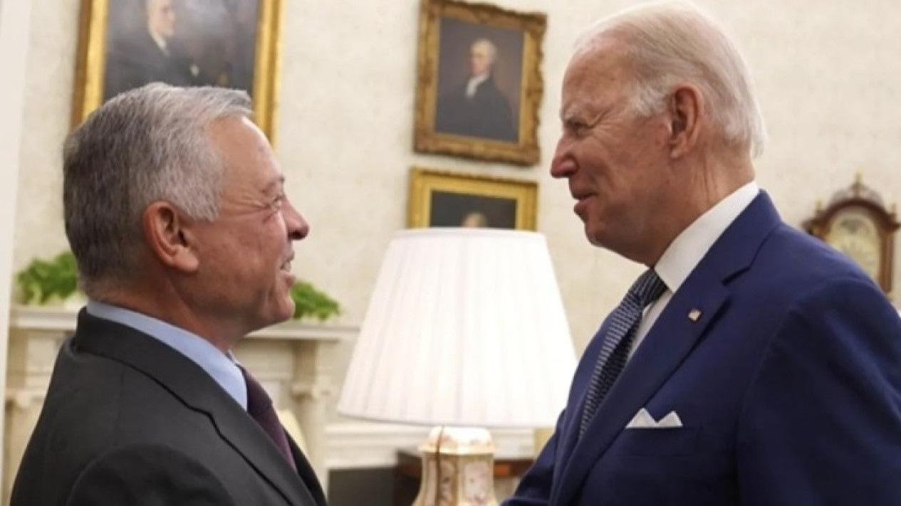 Joe Biden dan Raja Abdullah Bahas Upaya Redakan Ketegangan di Timur Tengah
            - galeri foto