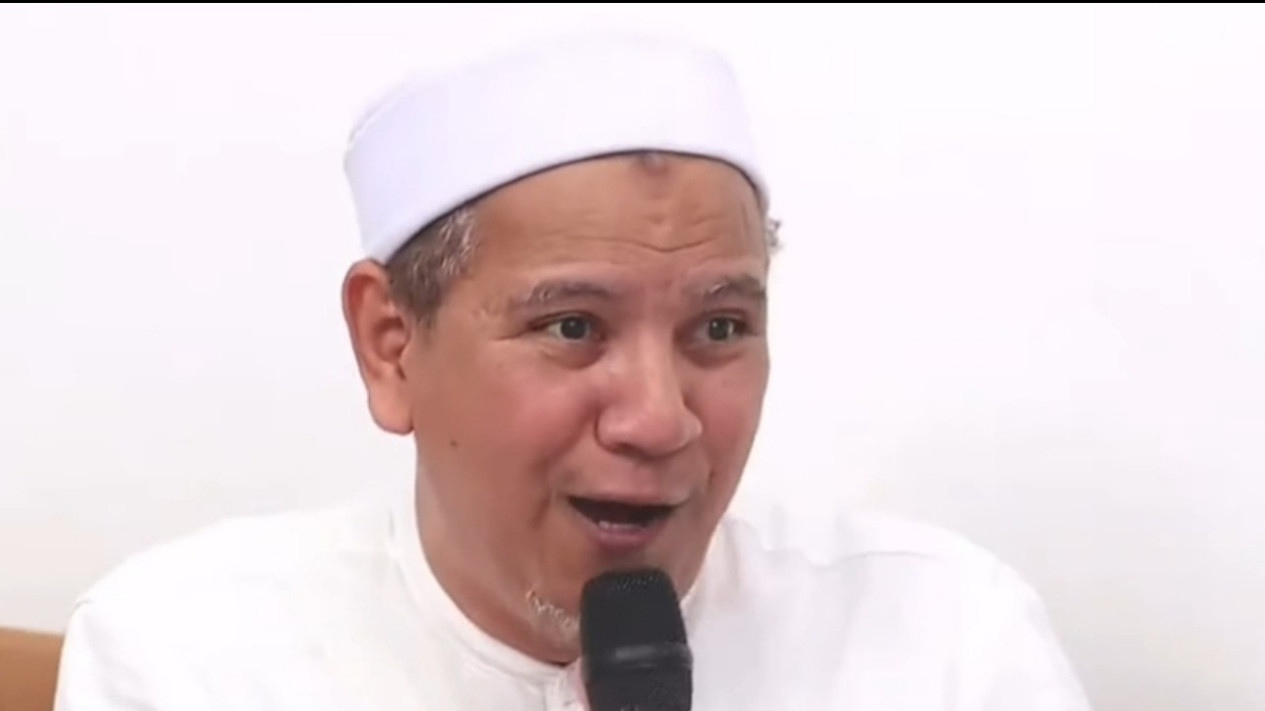 Rezeki Akan Mengalir Deras Tanpa Dikejar, Waktu Subuh Coba Lakukan Amalan ini, Habib Novel Alaydrus Bilang…
            - galeri foto