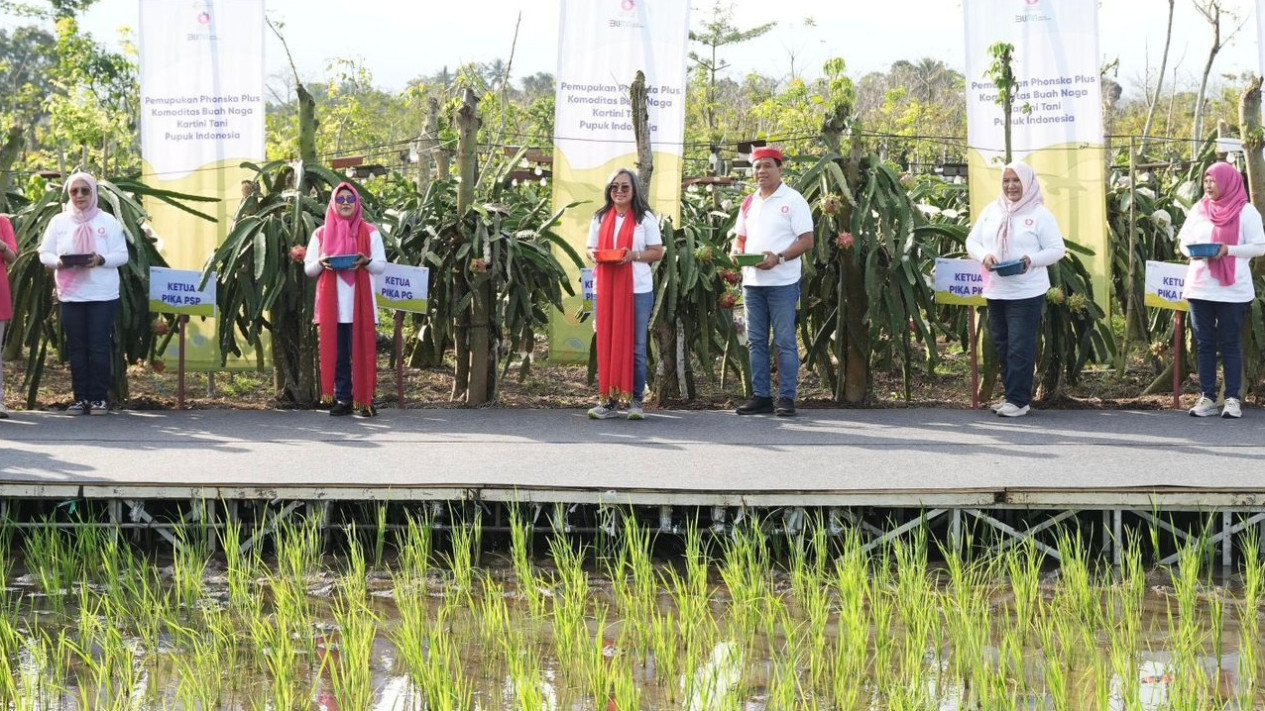 Dukung Pertanian Berkelanjutan, Petrokimia Gresik Lakukan Penguatan Program Kartini Tani
            - galeri foto