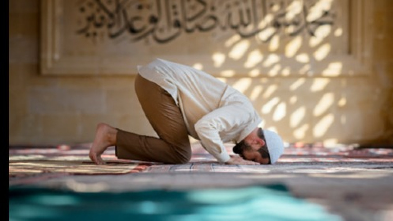 Mau Shalat Dhuha Bingung Jumlah Rakaatnya tapi Lebih Afdhol 6 atau 8? Kata Syekh Ali Jaber Beragam tapi Sunnahnya ...
            - galeri foto