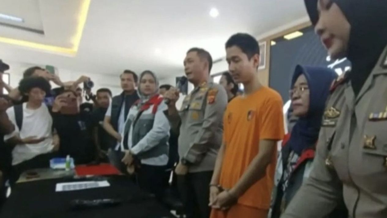 Terungkap Motif Armor Toreador Lakukan KDRT ke Cut Intan Nabila, Polisi: Tersangka Ketahuan Nonton Video Porno
            - galeri foto