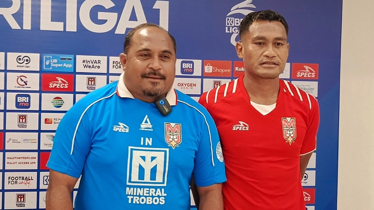 Ogah Remehkan Persebaya yang Menang Lewat Titik Putih, Pelatih Malut United: Itu hanya Faktor Keberuntungan
            - galeri foto