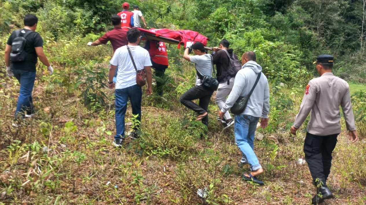 Diduga Putus Cinta, Remaja di Bali Lompat dari Jembatan Shortcut Buleleng
            - galeri foto