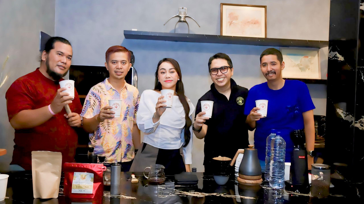 Zita Anjani Berkomitmen Dukung UMKM dan Kopi Lokal
            - galeri foto