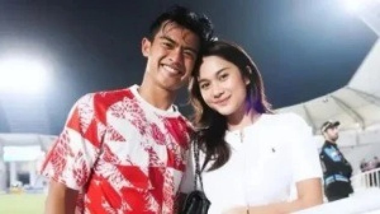 Video Porno Mirip Azizah Salsha Istri dari Bek Timnas Indonesia Pratama Arhan Masuk Unsur Pidana, Ini Jawab Polda Metro Jaya
            - galeri foto