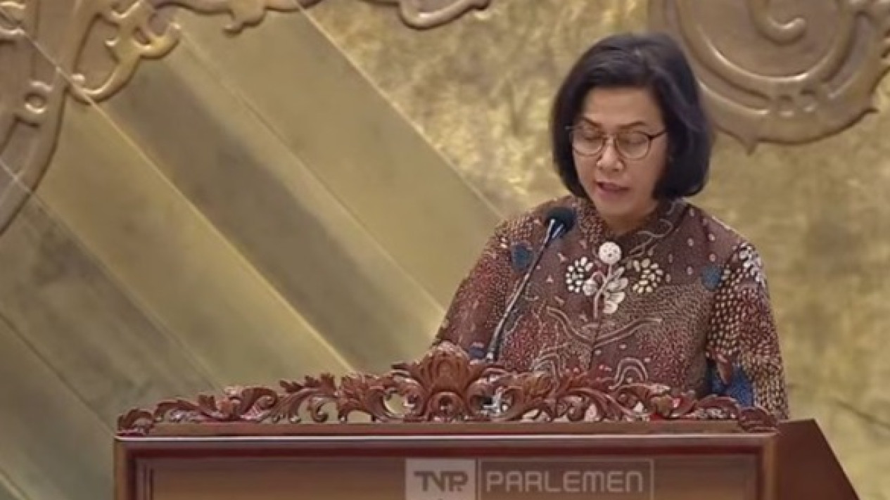 Tanggapi Kritik Keras DPR, Sri Mulyani Jelaskan Alasan Pasang Target Kurs Rupiah Rp16.100 per Dolar di 2025: Risiko Masih Sangat Tinggi
            - galeri foto