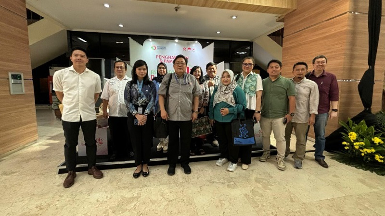 Perprindo Kasih Masukan Kemenperin soal Pemindahan Jalur Masuk Impor ke Pelabuhan Timur Indonesia
            - galeri foto