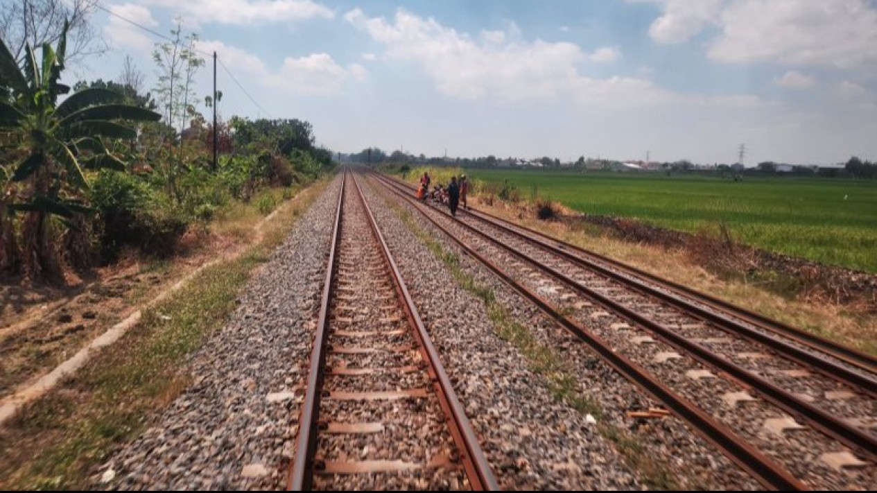 Ancam Keselamatan Penumpang, KAI Kecam Keras Pencuri Penambat Rel
            - galeri foto