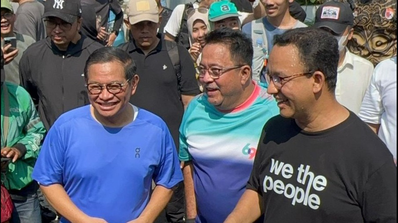 Momen Anies Tak Sengaja Ketemu Pramono-Rano Karno di CFD Jakarta: Rezeki Anak Soleh
            - galeri foto