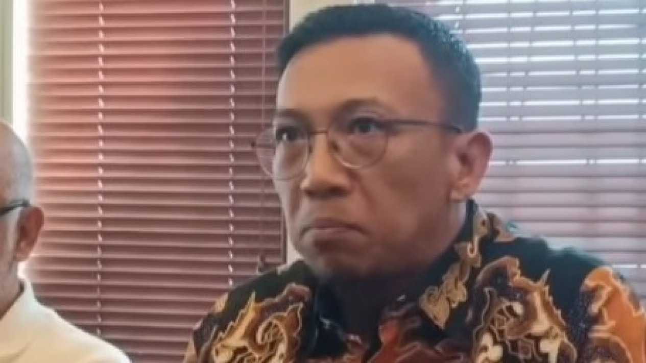 Hakim PN Surabaya yang Bebaskan Ronald Tannur Lagi-lagi Bikin Kontroversi, Kini Kembali Beri Vonis Bebas untuk Sosok Ini
            - galeri foto