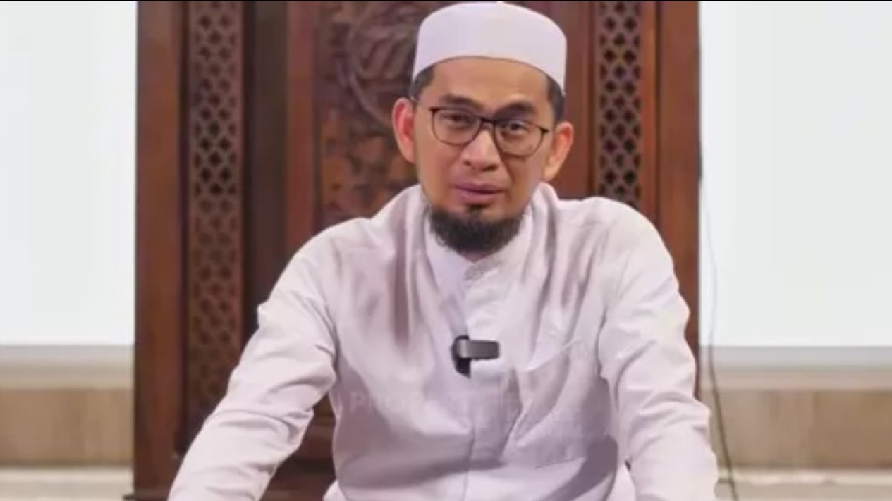 Berdoa Harus Angkat Tangan? Ini Posisi Wajib yang Dibagikan oleh Ustaz Adi Hidayat yang Bikin Hajat Terkabul
            - galeri foto