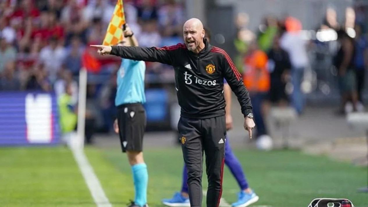 Mees Hilgers dkk Imbangi Manchester United di Old Trafford, Erik ten Hag Meradang: Sulit untuk Dijelaskan
            - galeri foto