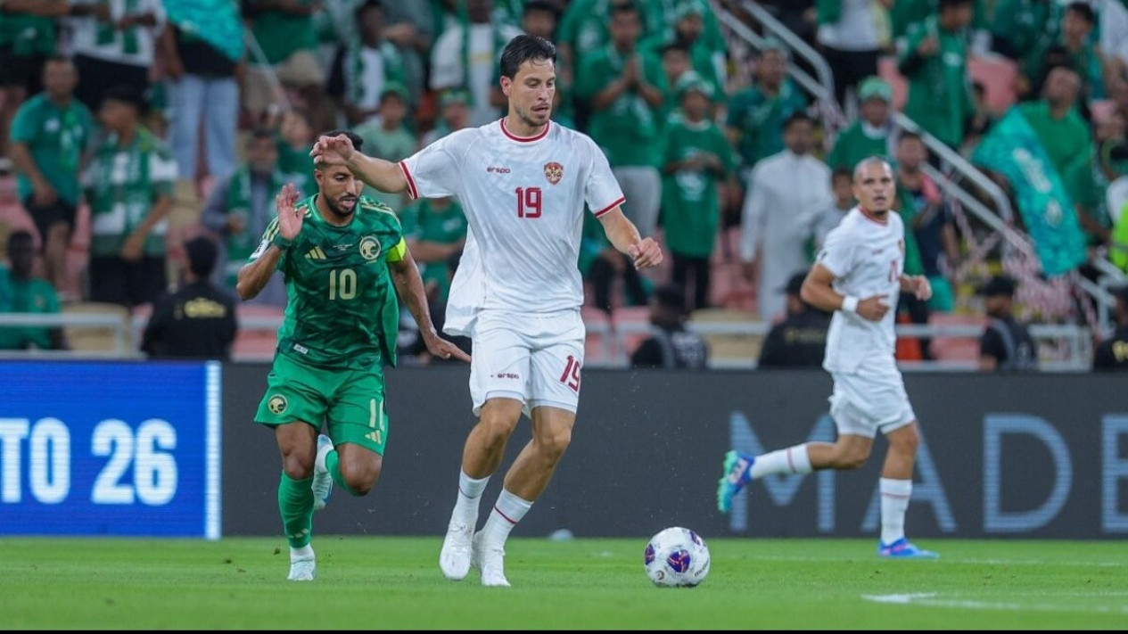 Thom Haye Tak Lagi Nganggur di Laga Timnas Indonesia Kontra Australia di SUGBK? Sang Professor Kian Dekat dengan Mantan
            - galeri foto