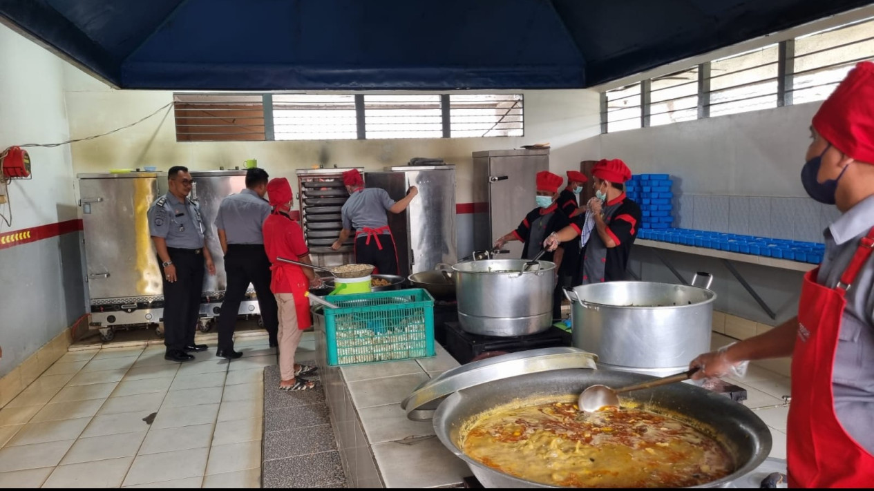 Dapur Sehat Sang Raja Primadona Dapur Rutan Kelas II Pontianak
            - galeri foto