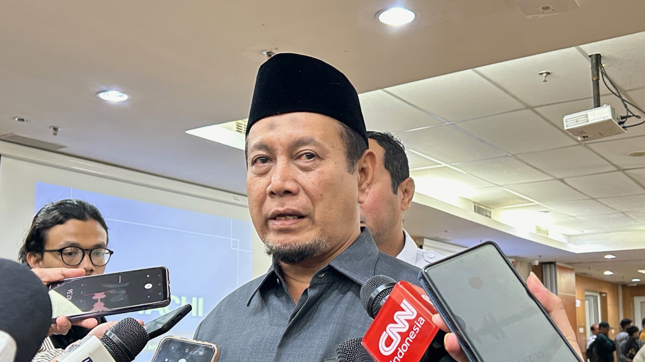 Achmad Yani Sebut Penetapan Ketua dan Wakil Ketua DPRD 17 September 2024
            - galeri foto