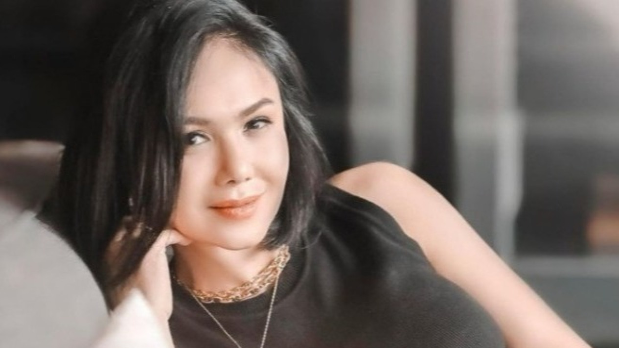 Bagi Yuni Shara, Kebutuhan Seksualnya Baru Bisa Terpuaskan dengan Cara Ini Meski 16 Tahun Menjanda
            - galeri foto