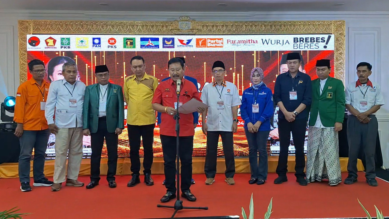 Lawan Kotak Kosong, 11 Parpol Galang Kekuatan Menangkan Calon Tunggal di Pilkada Brebes
            - galeri foto