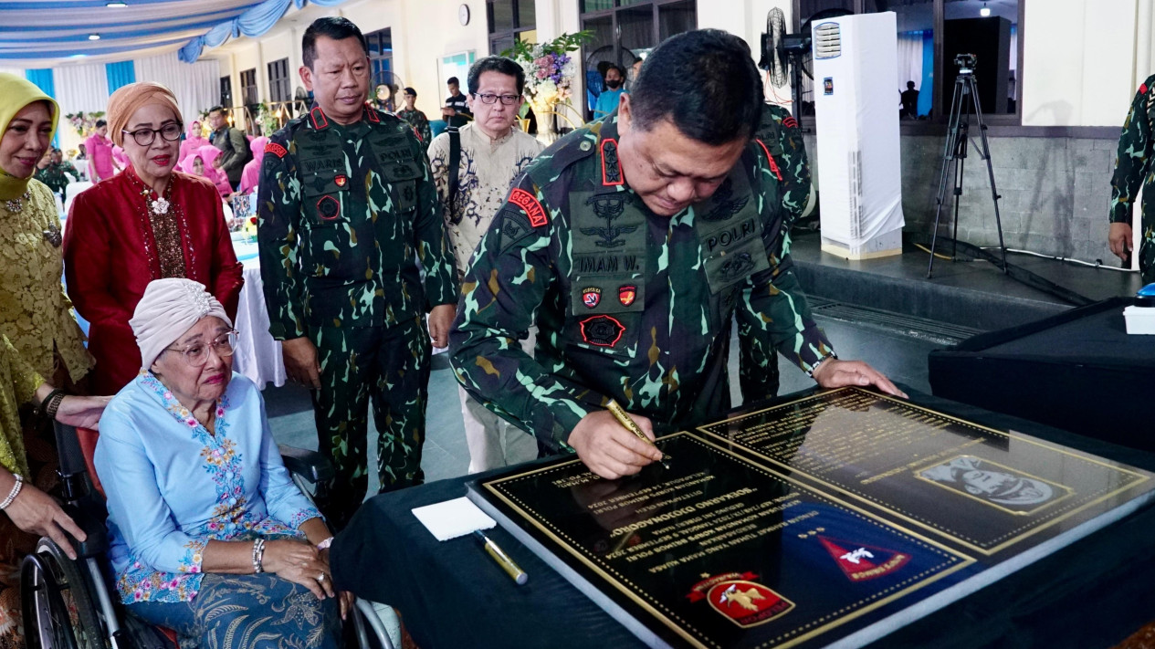 Peringatan HUT ke-65 Pelopor: Semangat Profesionalisme dan Dedikasi Menuju Indonesia Emas 2045
            - galeri foto