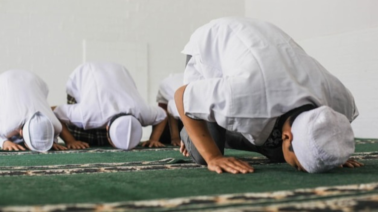 Waktu Terbaik Shalat Dhuha Bukan Jam 10 Pagi, Kata Ustaz Adi Hidayat Bisa Lancarkan Rezeki Diwaktu Ini dengan Bacaan...
            - galeri foto