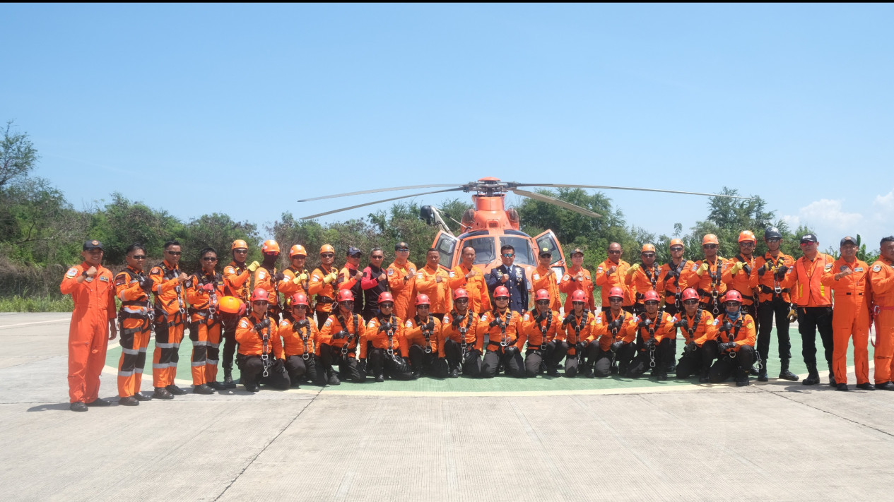 2 Helly dan 100 Personel Basarnas Siap Sukseskan BIAS
            - galeri foto