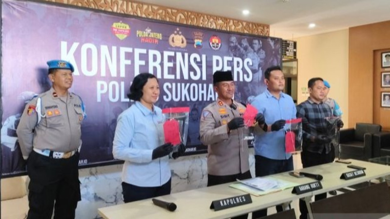 Kasus Meninggalnya Santri Pondok Pesantren Akibat Perundungan, Polres Sukoharjo Periksa 12 Saksi
            - galeri foto