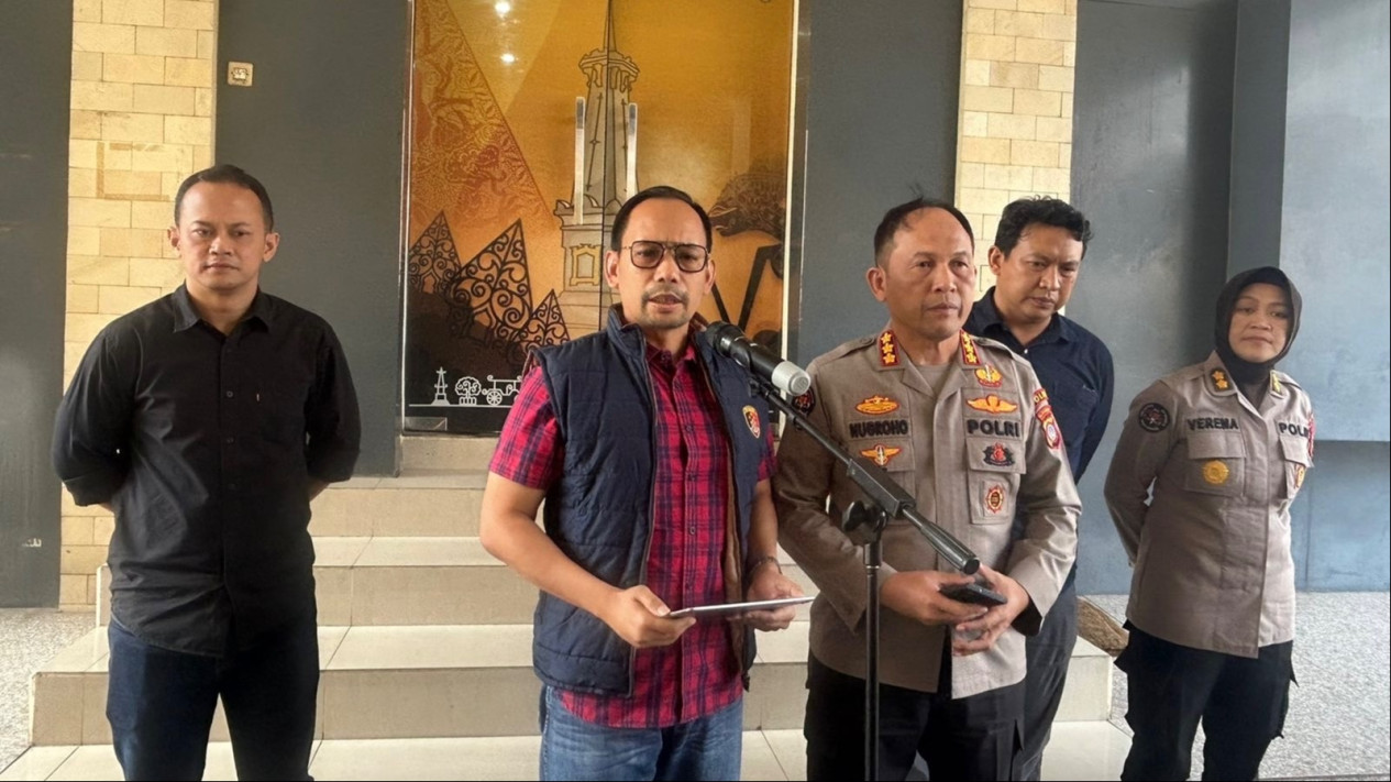 Tujuh Pelaku Curas di Mako Damkar Godean Ditangkap, Lima Lainnya Berstatus Buron
            - galeri foto