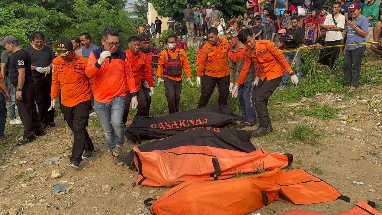 Buntut 7 Remaja Tewas Usai Ceburkan Diri Saat Dikejar Polisi di Kali Bekasi, Tim Presisi Bakal Diperiksa Propam
            - galeri foto