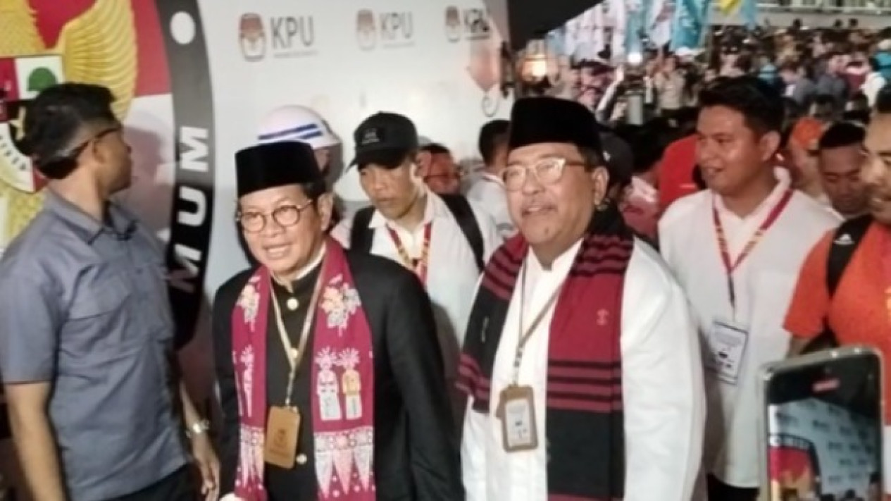 Pengundian Nomor Urut Pilkada Jakarta 2024: Ridwan Kamil-Suswono Nomor 1,  Dharma Pongrekun-Kun Wardana Nomor 2, Pramono Anung-Rano Karno Nomor 3
            - galeri foto