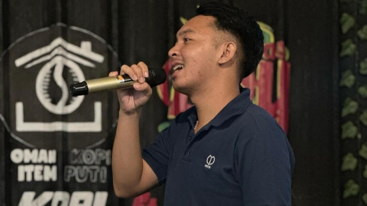 Usai Rilis Lagu Untuk Ibu, TikToker dan Penyanyi Alam Ngabretz Berniat Dalami Hal Ini di Masa Depan
            - galeri foto