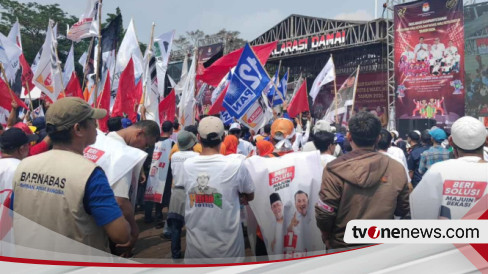 Ribuan Pendukung Hadiri Kampanye Damai Pilkada Kota Bekasi, Heri Koswara: Kami Minta Maaf...