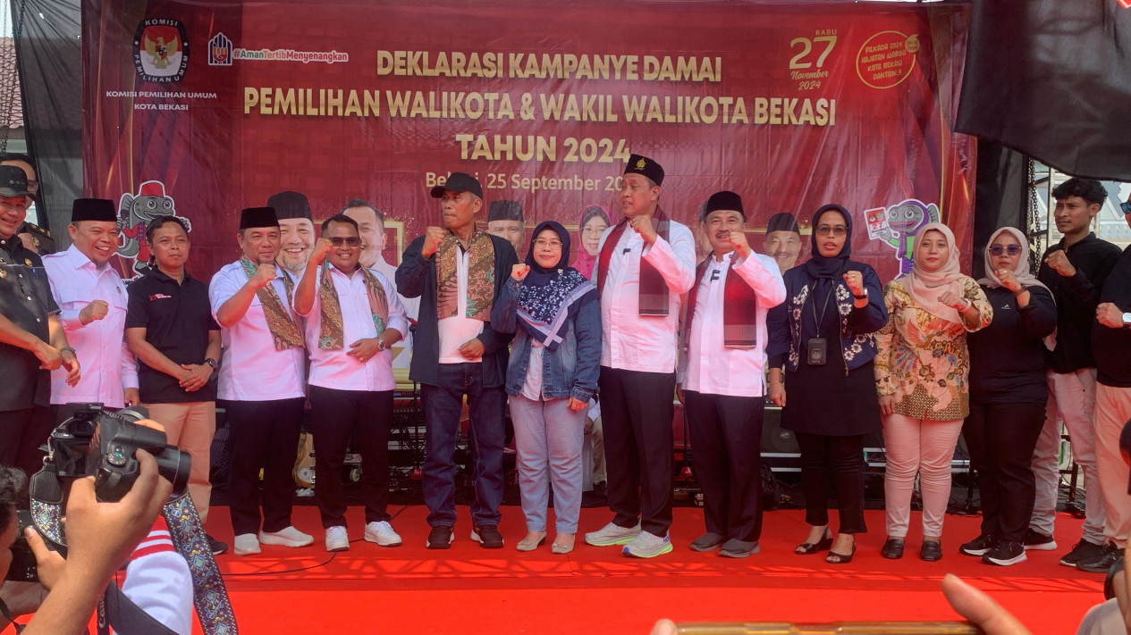 Deklarasi Kampanye Damai di Kota Bekasi Berlangsung Meriah, Ketua KPU Ingatkan Paslon Tidak Ciptakan Konflik
            - galeri foto