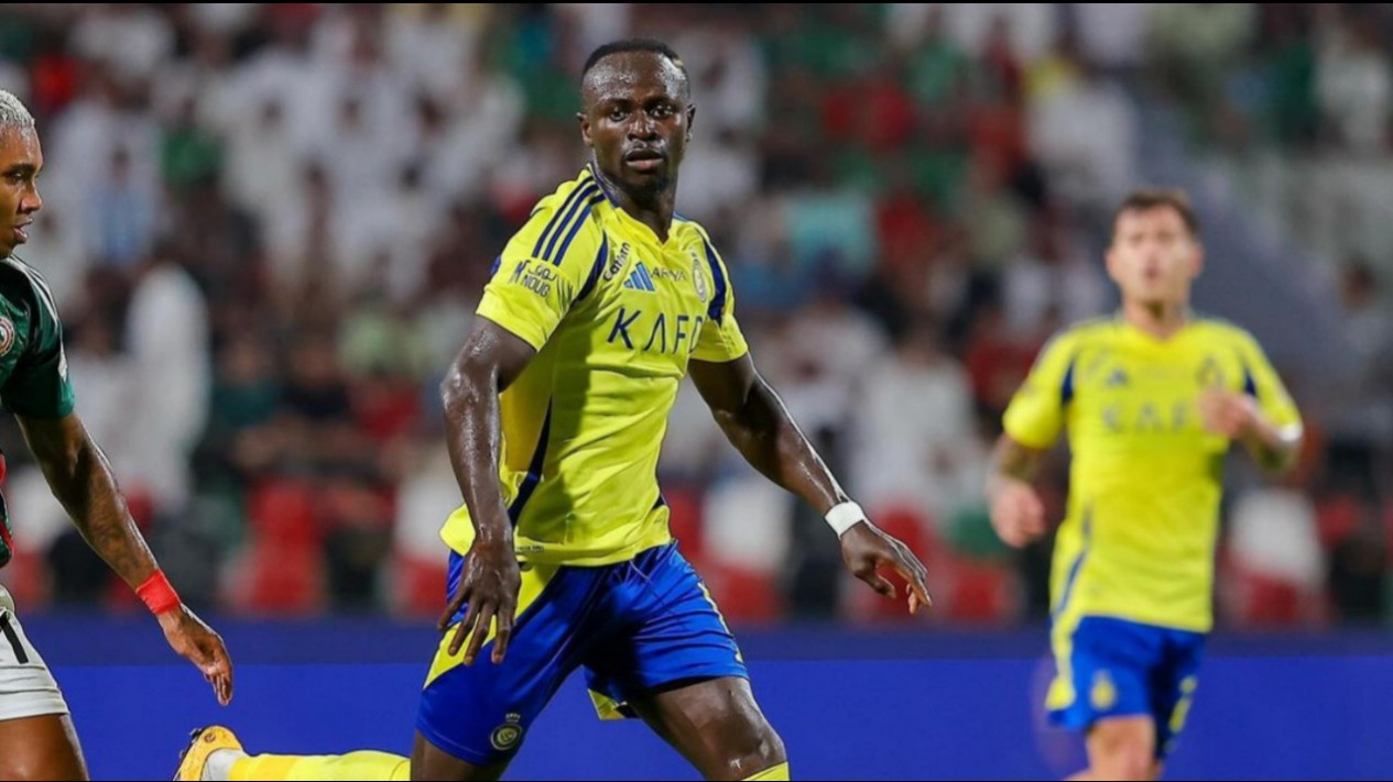 Selain Bicara Al Nassr, Ternyata Sadio Mane Tak Malu Tunjukkan sebagai Muslim Taat Lewat Rajin Sedekah
            - galeri foto