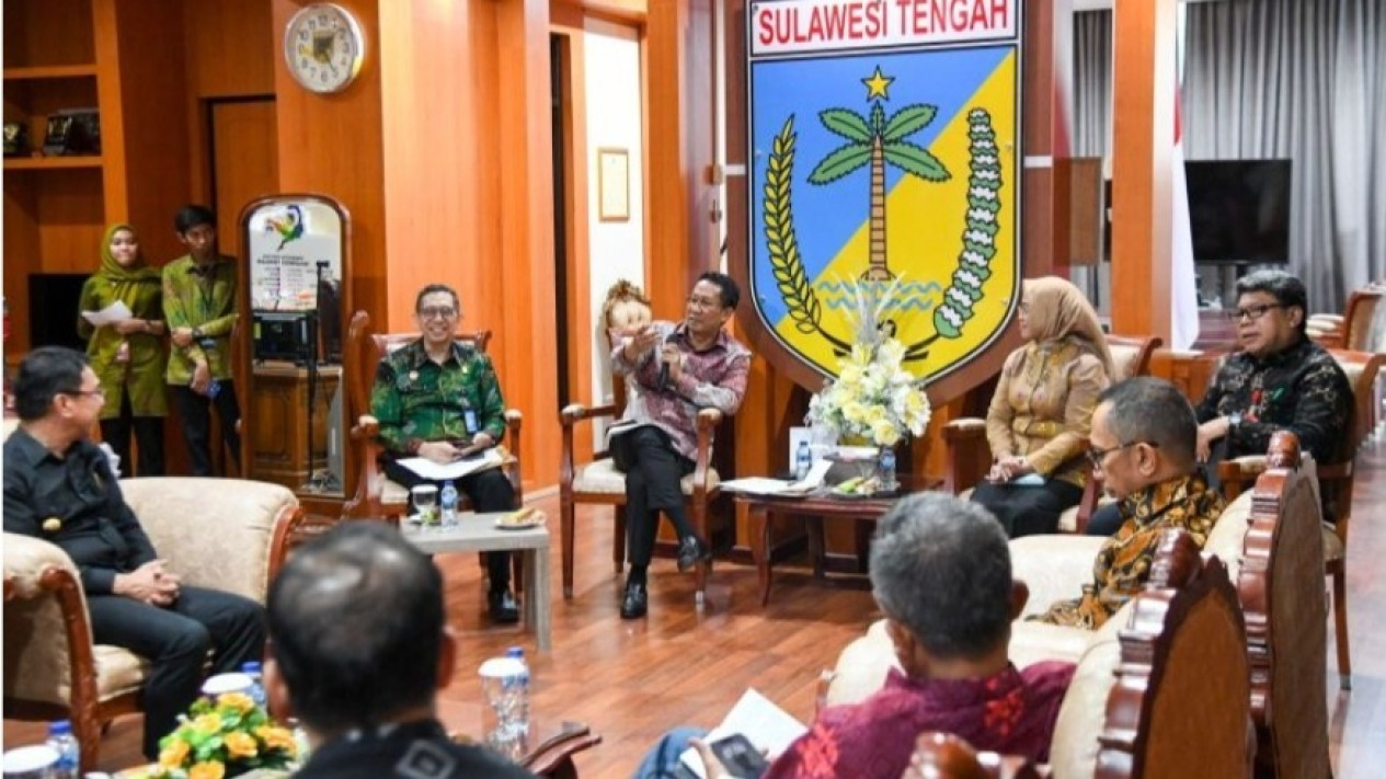 Kemenkumham Tegas soal Keadilan Korban Pelanggaran HAM Berat, Menteri Supratman: Harus Diperhatikan dan Dipulihkan
            - galeri foto