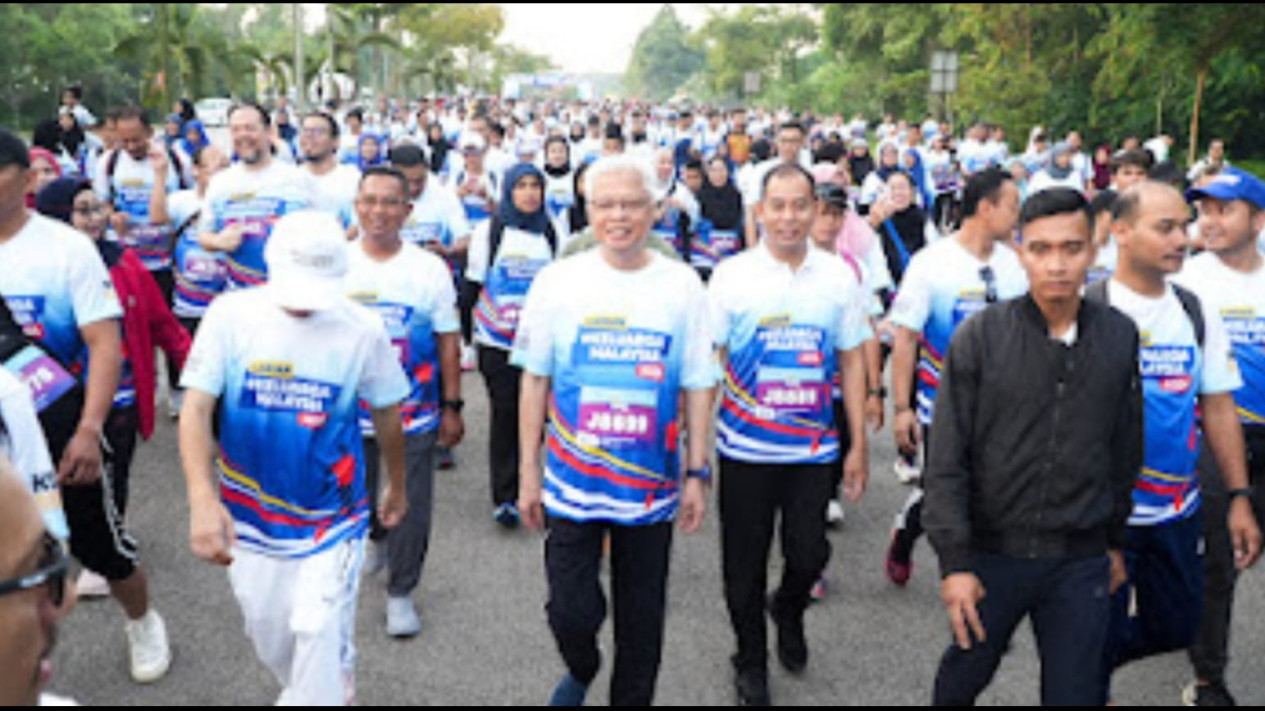 Ribuan Pelari dari Berbagai Negara Ramaikan Larian Keluarga Malaysia 2024
            - galeri foto