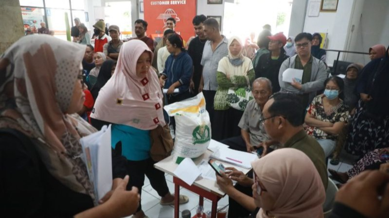 Pemkot Madiun Perbarui Data Warga Miskin
            - galeri foto