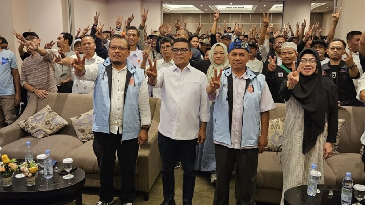 100 Ribu Buruh Banten Dukung Andra Soni-Dimyati, Ini Alasannya
            - galeri foto