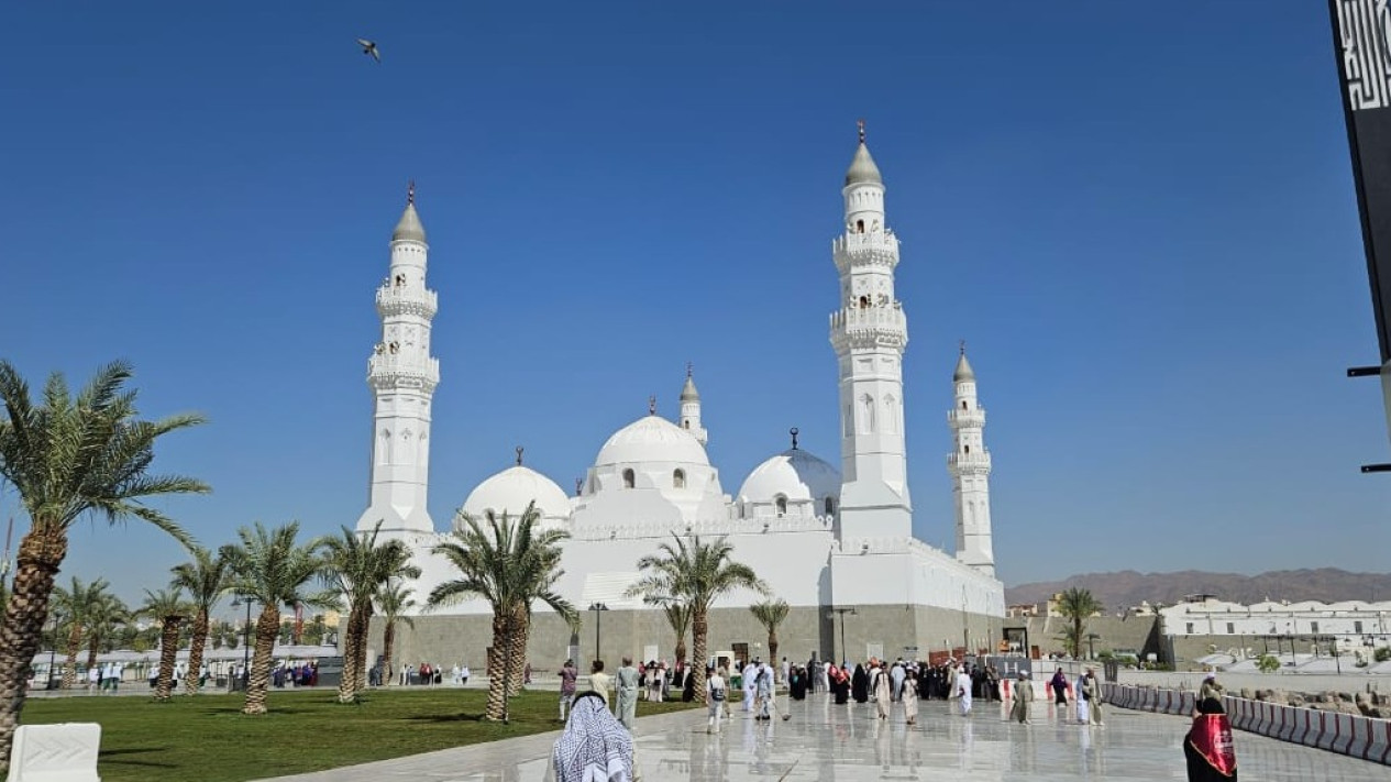 Ustaz Khalid Basalamah Jelaskan Keistimewaan Masjid Kuba, Modal Salat Sunah Dapat Pahala Umrah
            - galeri foto