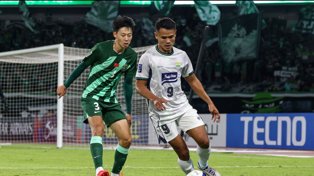 Striker Timnas Indonesia Akui Tampil Hadapi Tim China Bersama Persib Jadi Modal untuk Kualifikasi Piala Dunia
            - galeri foto