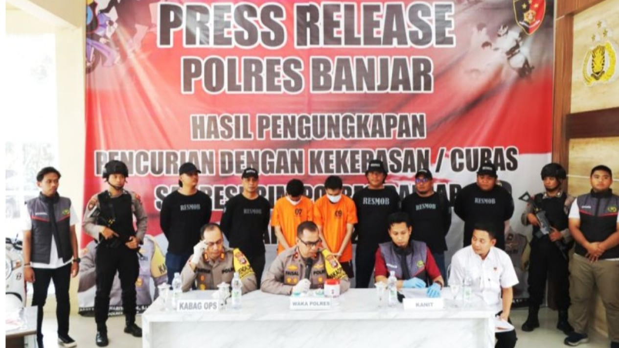 Polres Banjar Ungkap Kasus Begal Lukai Korban dengan Senjata Tajam
            - galeri foto