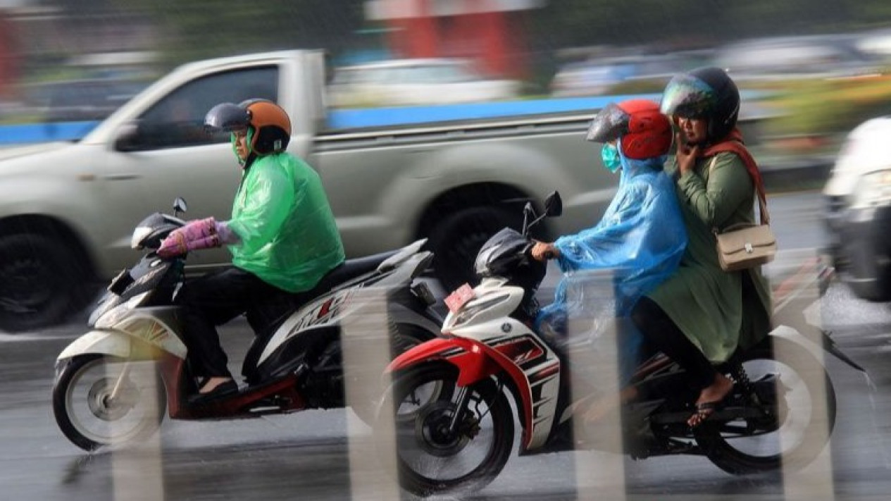 Ada Kabar Buruk, BMKG Prediksi Sebagian Besar Wilayah Indonesia Diguyur Hujan, Ini Daftarnya
            - galeri foto