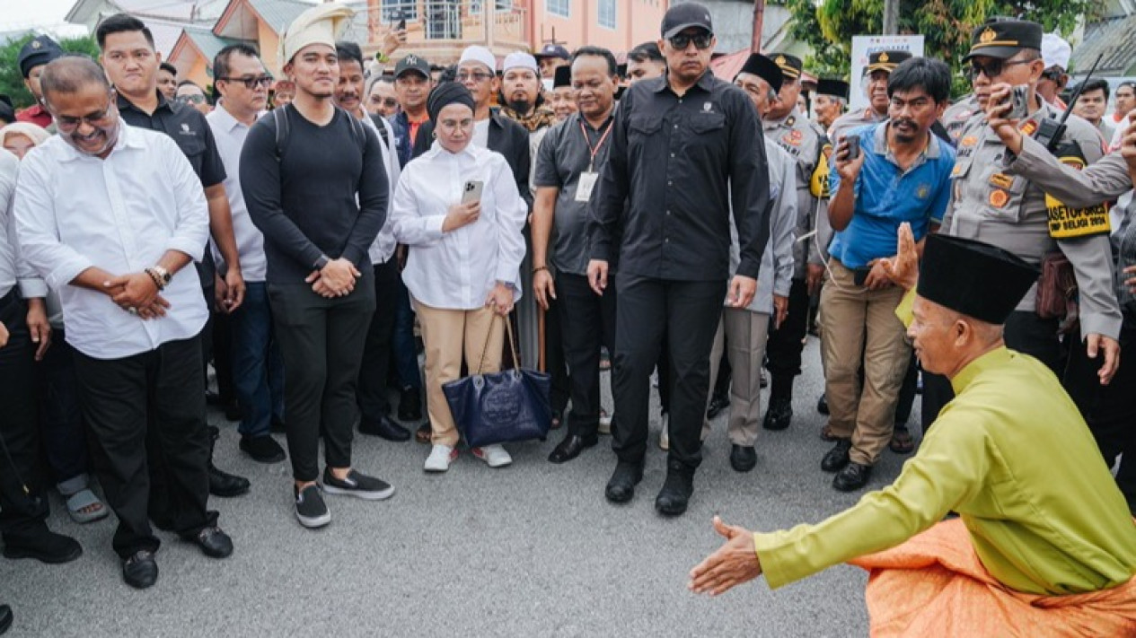 Kaesang Sebut Turun Hujan Tanda Paslon Rudi-Rafiq Menang di Pilkada Kepri 2024
            - galeri foto