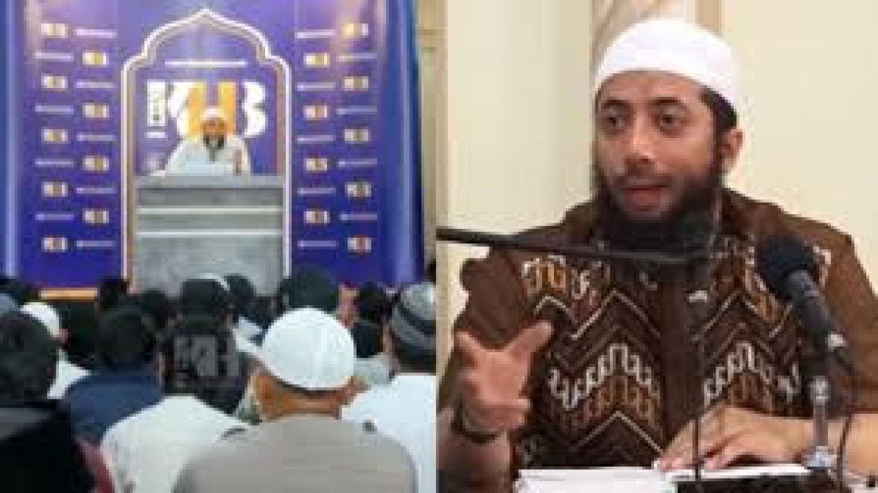 Ustaz Khalid Basalamah Ungkap Seorang Pria Mengejarnya untuk Jadi Saksi dan Guru Spiritual, Apakah Benar dapat Hidayah Lewat Nonton Youtube?
            - galeri foto