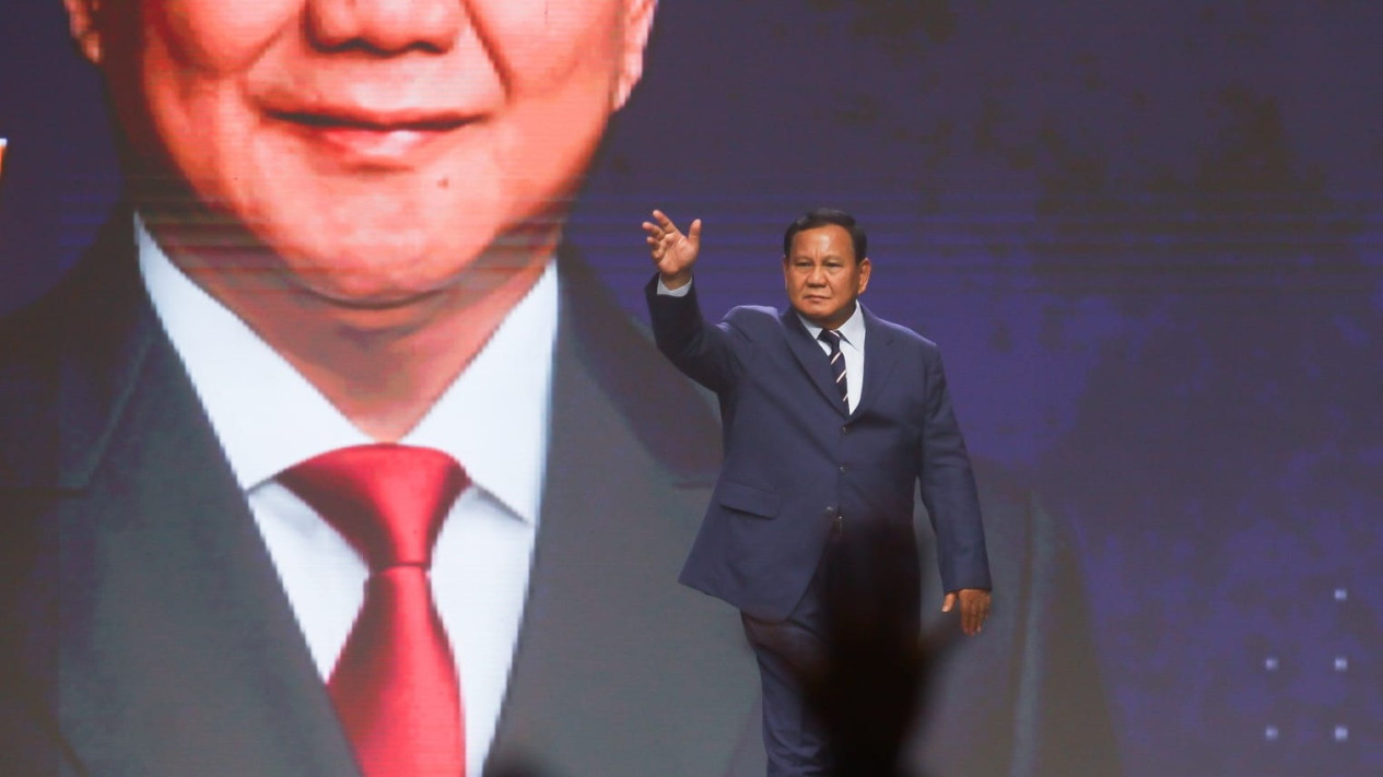 Pratikno Beberkan Tugas Pertama Prabowo Subianto Seusai Dilantik Jadi Presiden
            - galeri foto