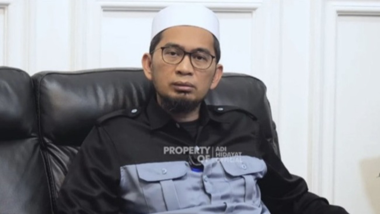 Bikin Adem, Ini Pesan Mendalam Ustaz Adi Hidayat untuk Para Calon Pejabat
            - galeri foto