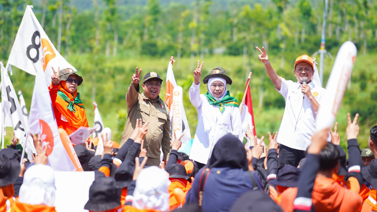 Apel Latansa di Lumajang, 2500 Emak PKS  Siap Jadi Jurkam Menangkan Khofifah-Emil
            - galeri foto