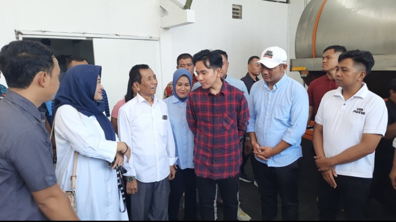 Soal Susunan Kabinet, Gibran Nyatakan Percaya pada Pilihan Prabowo
            - galeri foto