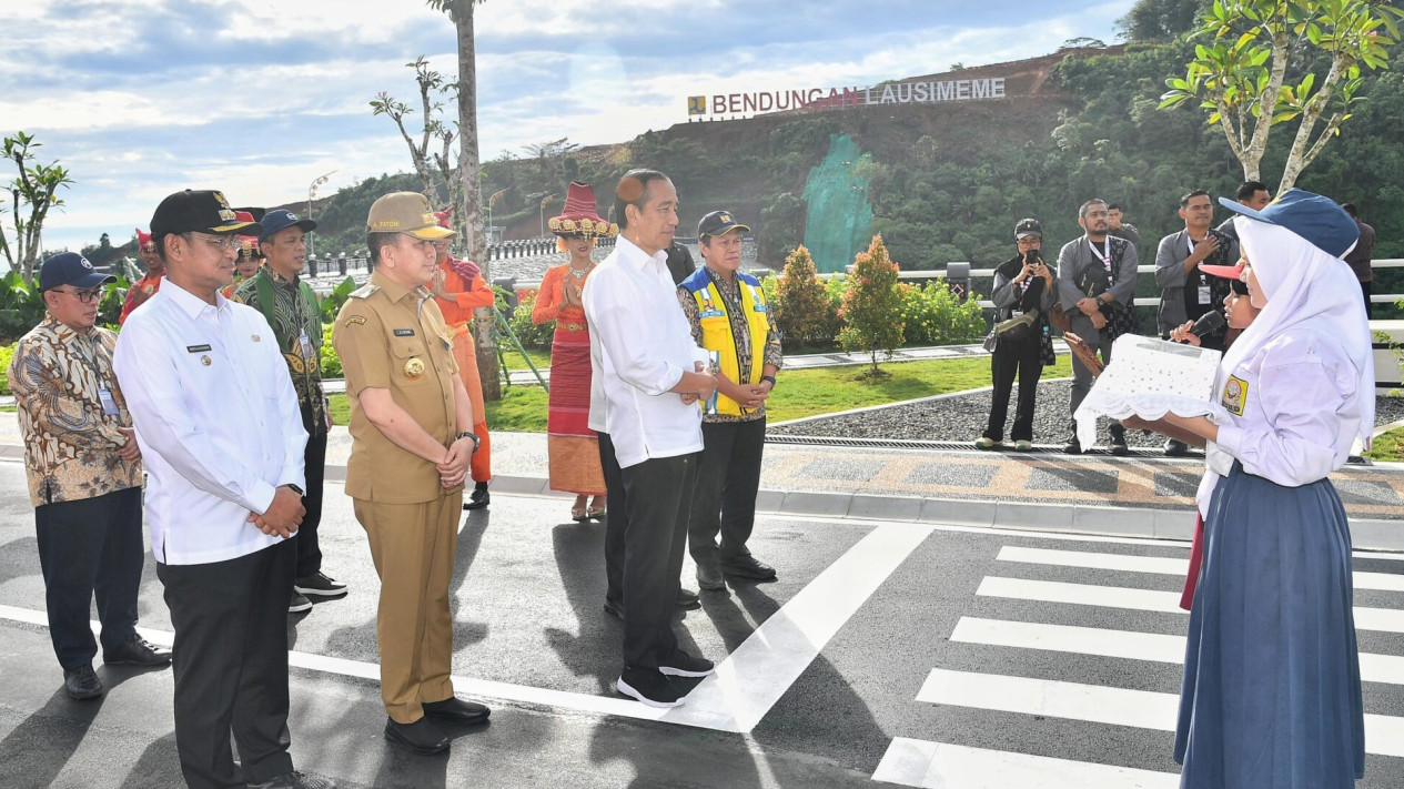 Jokowi Resmikan 47 Bendungan Selama 10 Tahun Menjabat, Terbaru Bendungan Lausimeme yang Telan Anggaran Rp1,76 Triliun
            - galeri foto