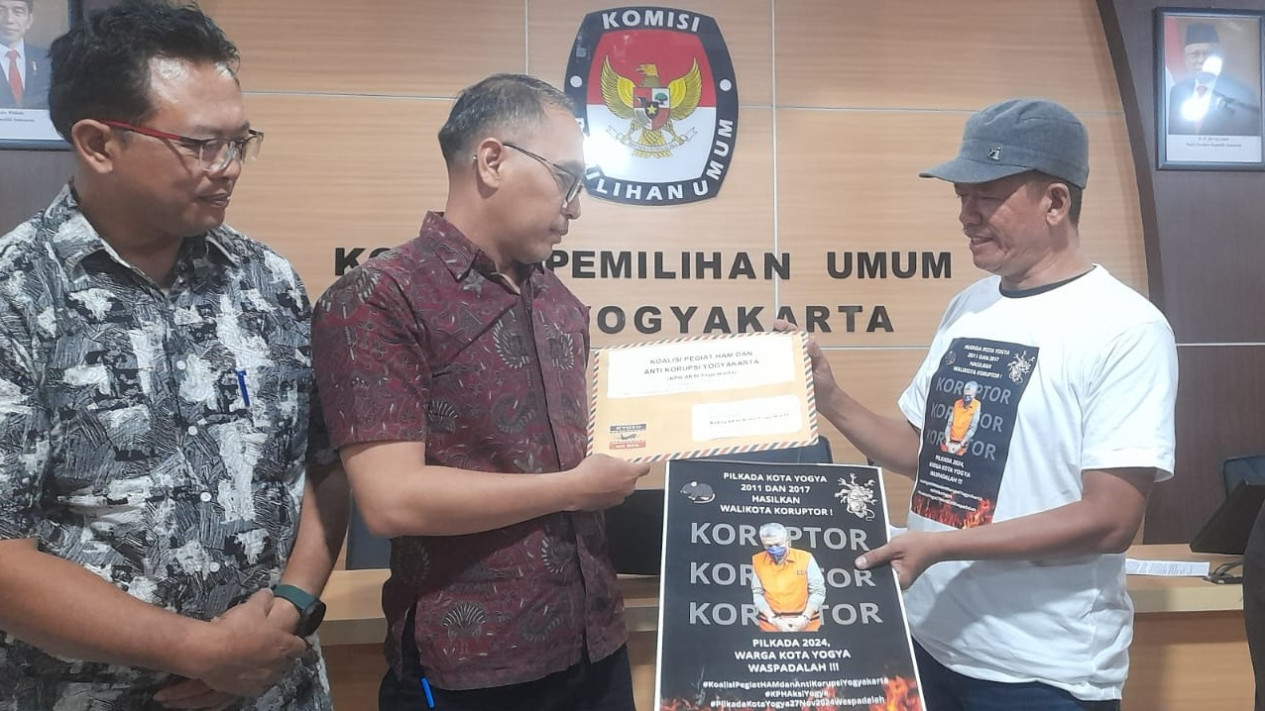 Berkaca Kasus OTT KPK Haryadi Suyuti, Pegiat HAM dan Anti Korupsi Yogyakarta Beri Masukan Materi Debat ke KPU
            - galeri foto